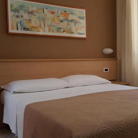 Hotel Astor Pisa Esterno foto