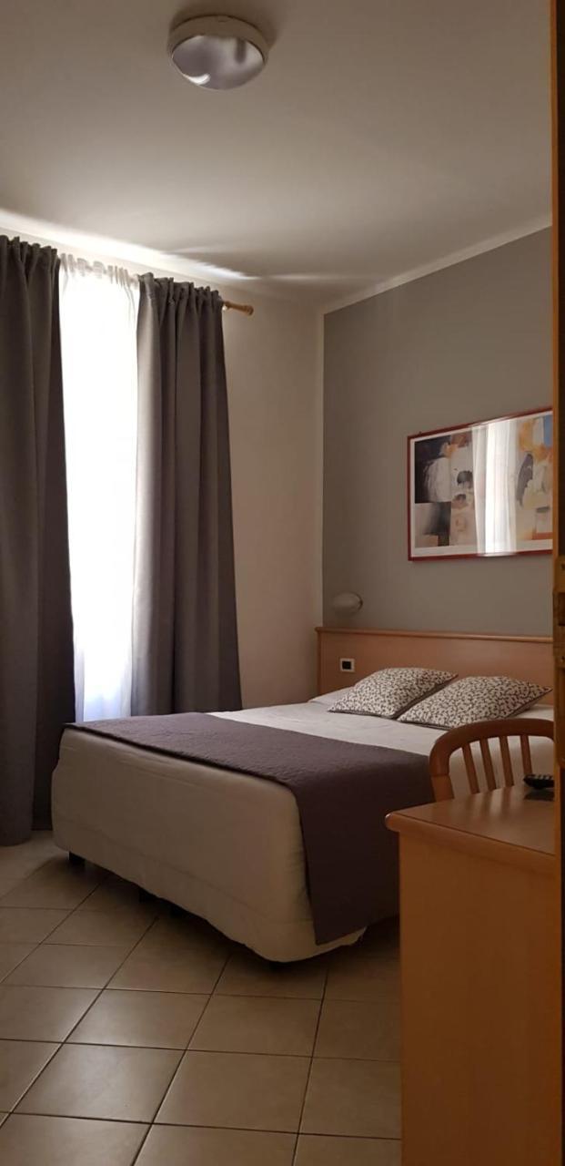Hotel Astor Pisa Esterno foto